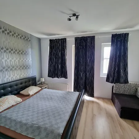 Apartment Sarok *