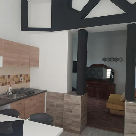 アパート Sarok *