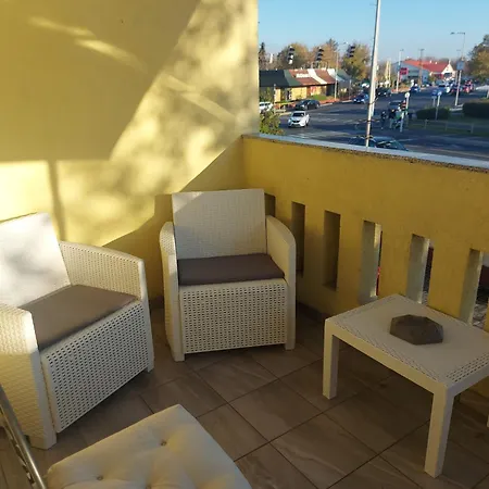 Sarok Apartment