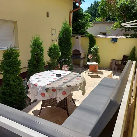 Apartment Sarok