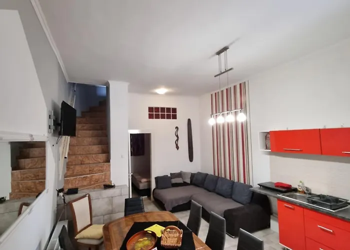 Апартаменты Sarok *