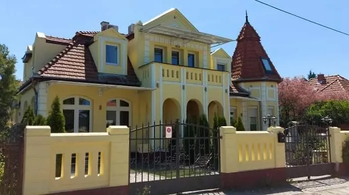 Sarok Апартаменты Шиофок