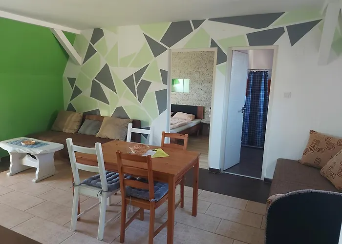 Sarok Apartment